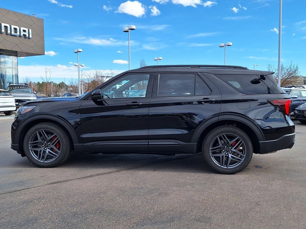 Used 2025 Ford Explorer ST w/ Sun And Sound Package image 6