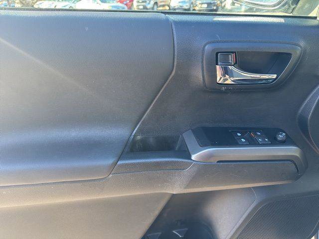 Certified 2020 Toyota Tacoma TRD Off-Road image 18