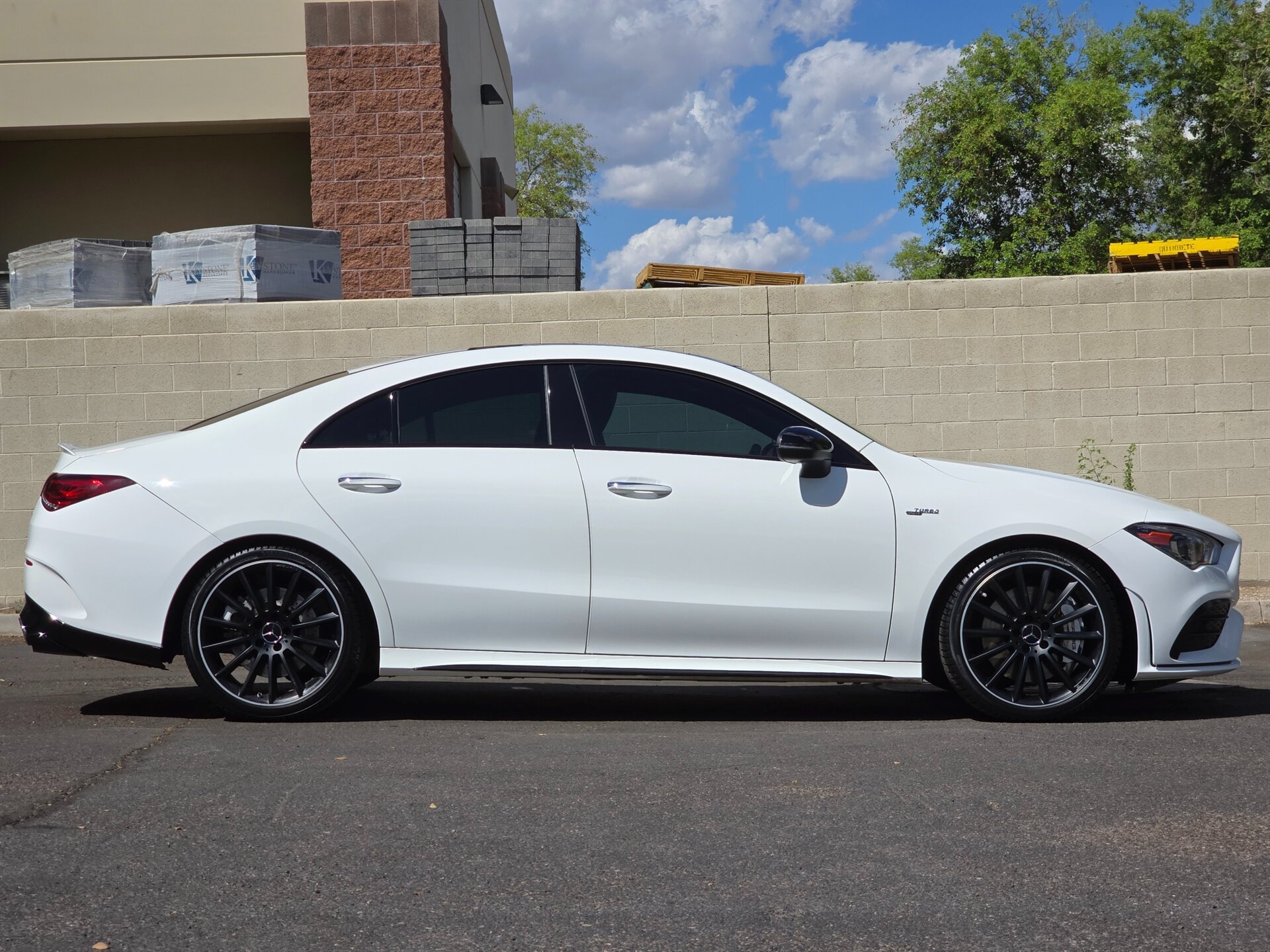 Used 2020 Mercedes-Benz CLA 35 AMG 4MATIC image 11