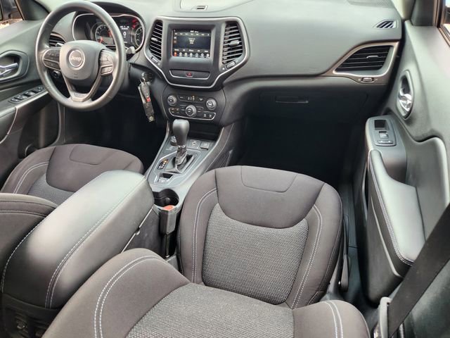 Certified 2019 Jeep Cherokee Latitude w/ Popular Appearance Group image 23