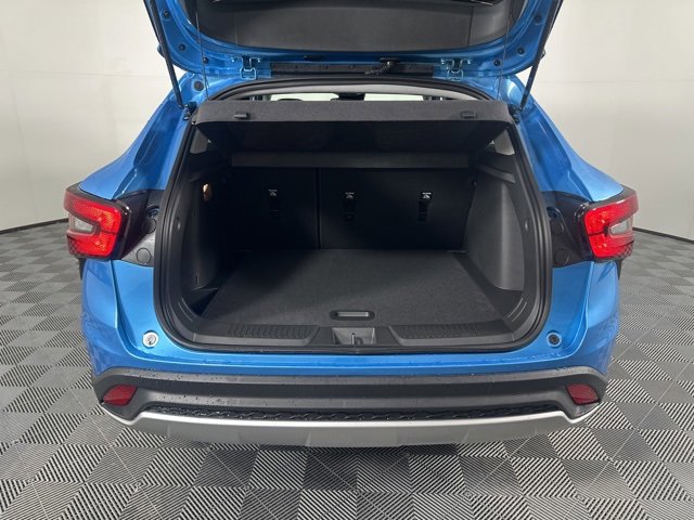 New 2026 Chevrolet Trax LT w/ Sunroof Package image 11