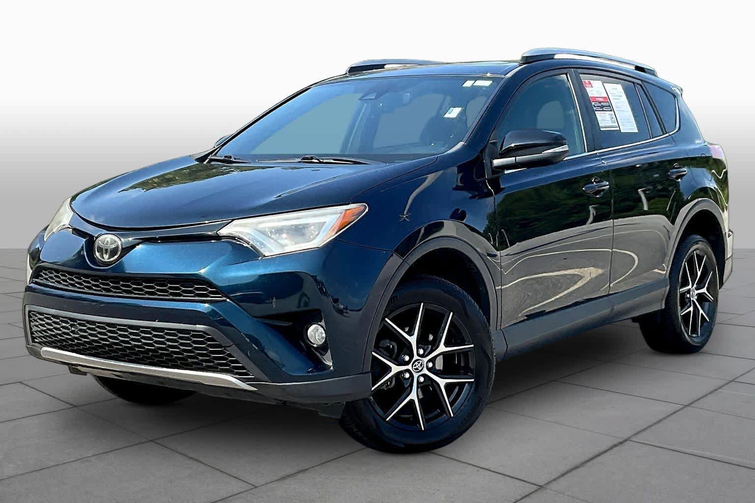 Used 2017 Toyota RAV4 SE w/ Power Extra Value Package FWD image 1