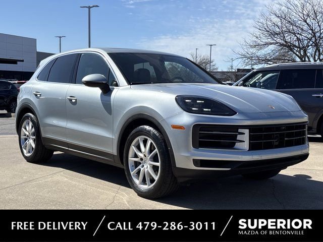 Used 2024 Porsche Cayenne AWD/4WD image 1