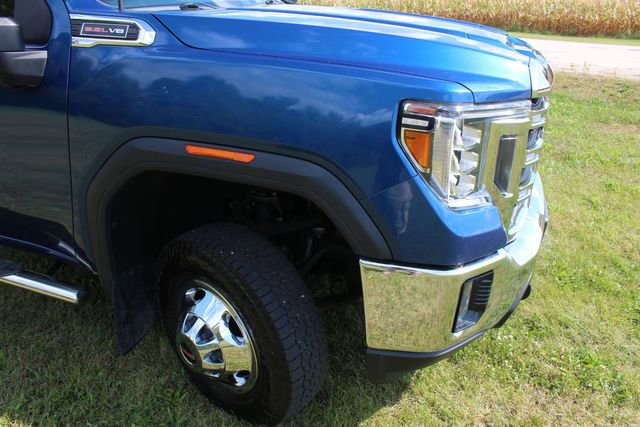 Used 2022 GMC Sierra 3500 SLE w/ SLE Convenience Package image 8
