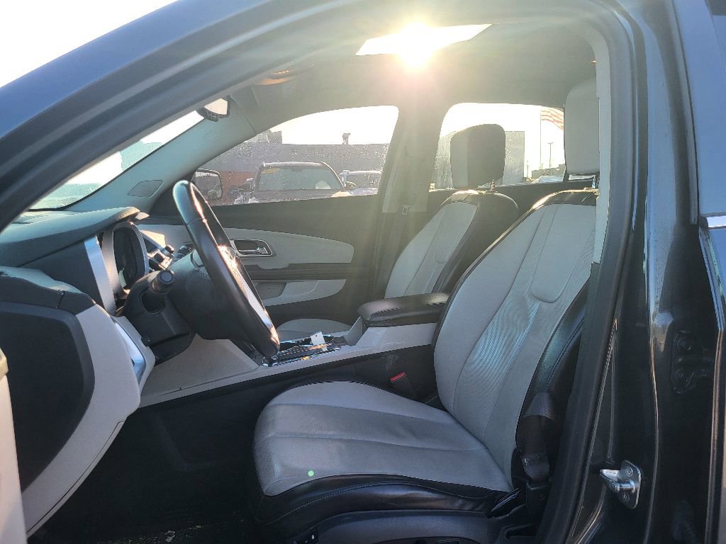 Used 2017 Chevrolet Equinox Premier w/ Enhanced Convenience Package image 6