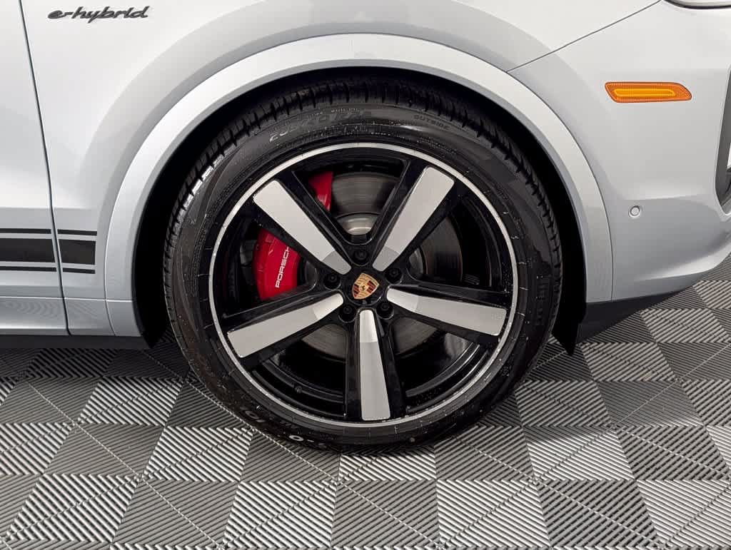 New 2026 Porsche Cayenne S AWD/4WD image 14