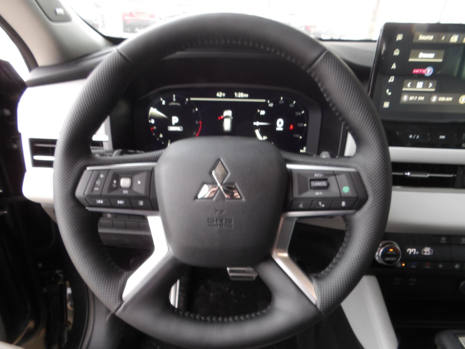 New 2026 Mitsubishi Outlander SEL AWD/4WD image 33
