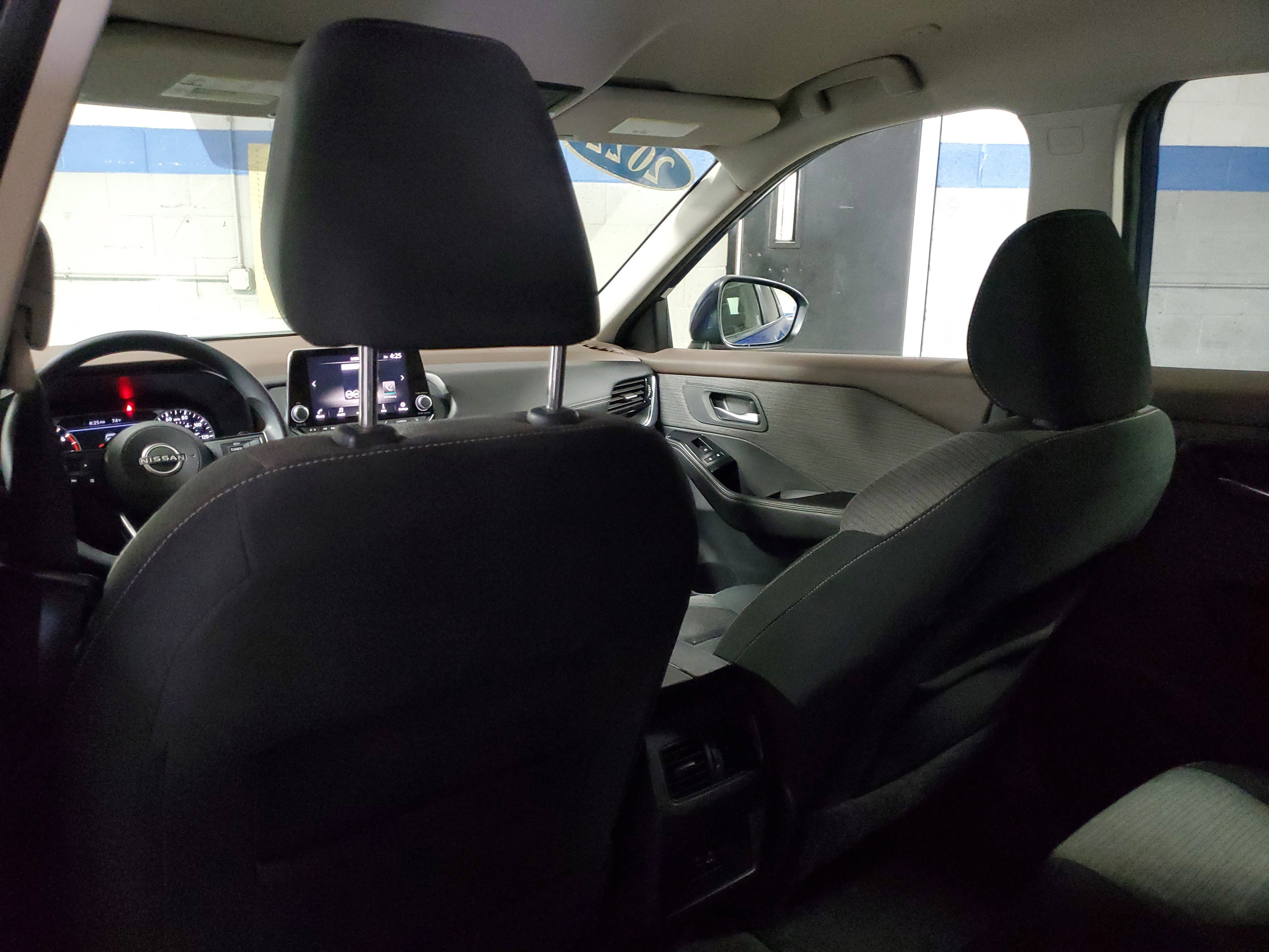 Used 2022 Nissan Rogue SV AWD/4WD image 10