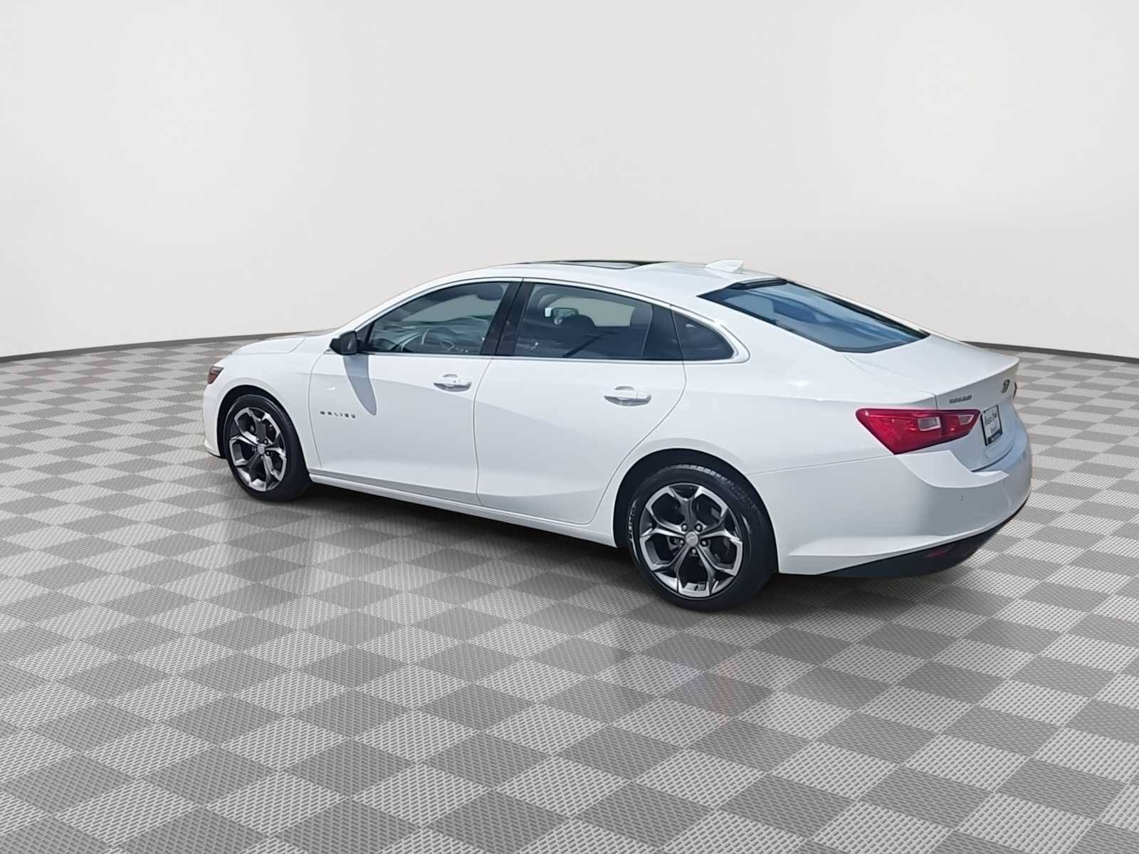 Used 2024 Chevrolet Malibu LT FWD image 6