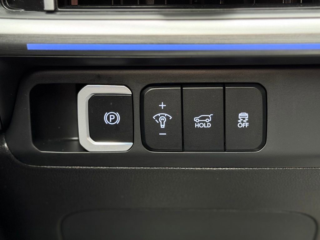 Used 2025 Hyundai Santa Fe Limited AWD/4WD image 29