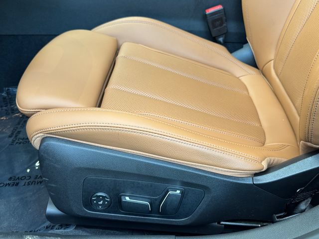 Used 2025 BMW 330i xDrive Sedan w/ M Sport Package AWD/4WD image 15