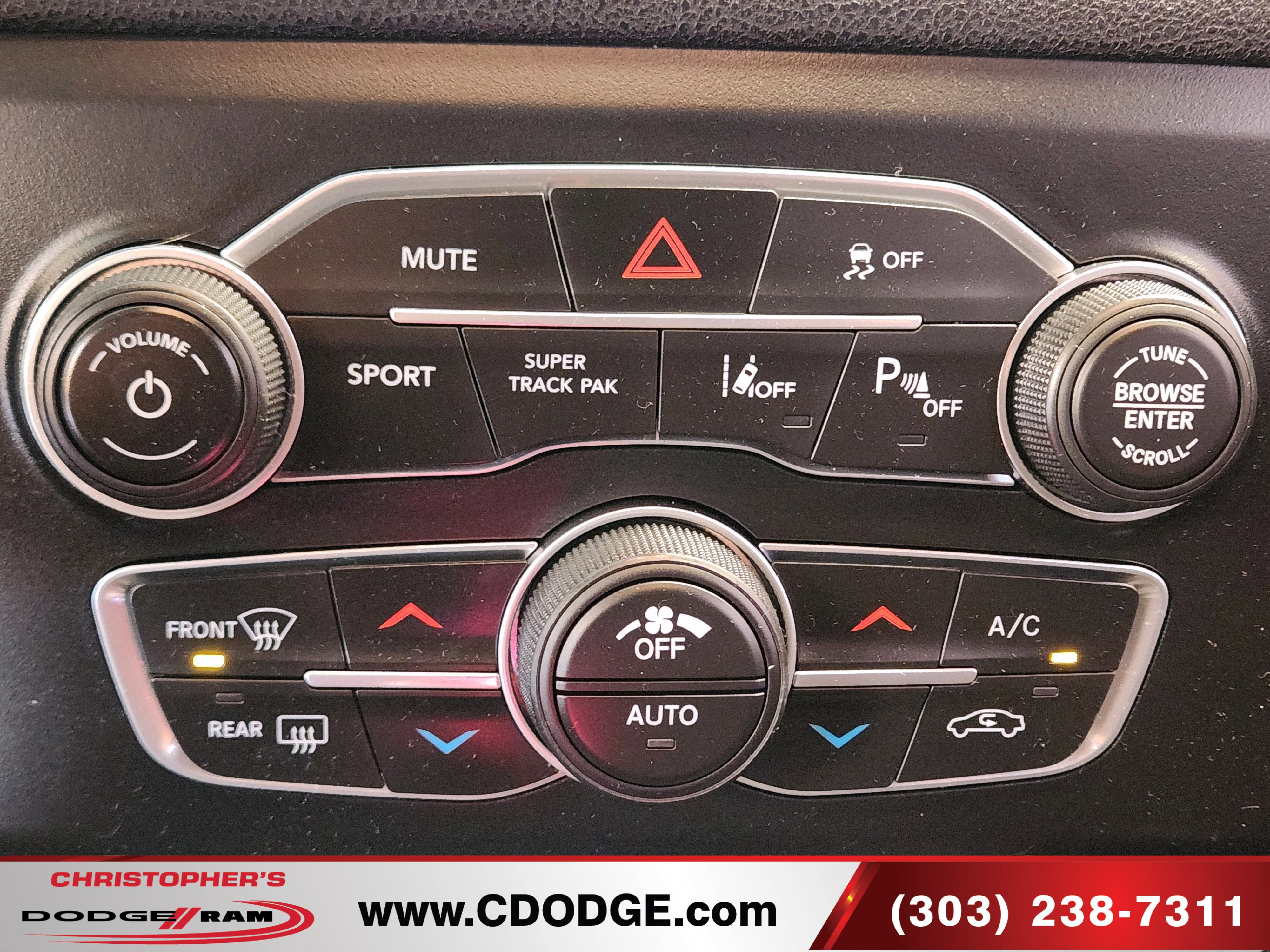 Used 2018 Dodge Charger GT image 27