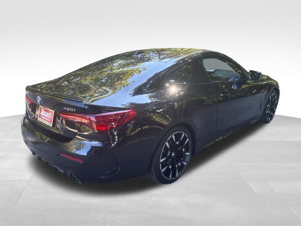 Used 2025 BMW 430i Coupe w/ M Sport Package RWD image 13