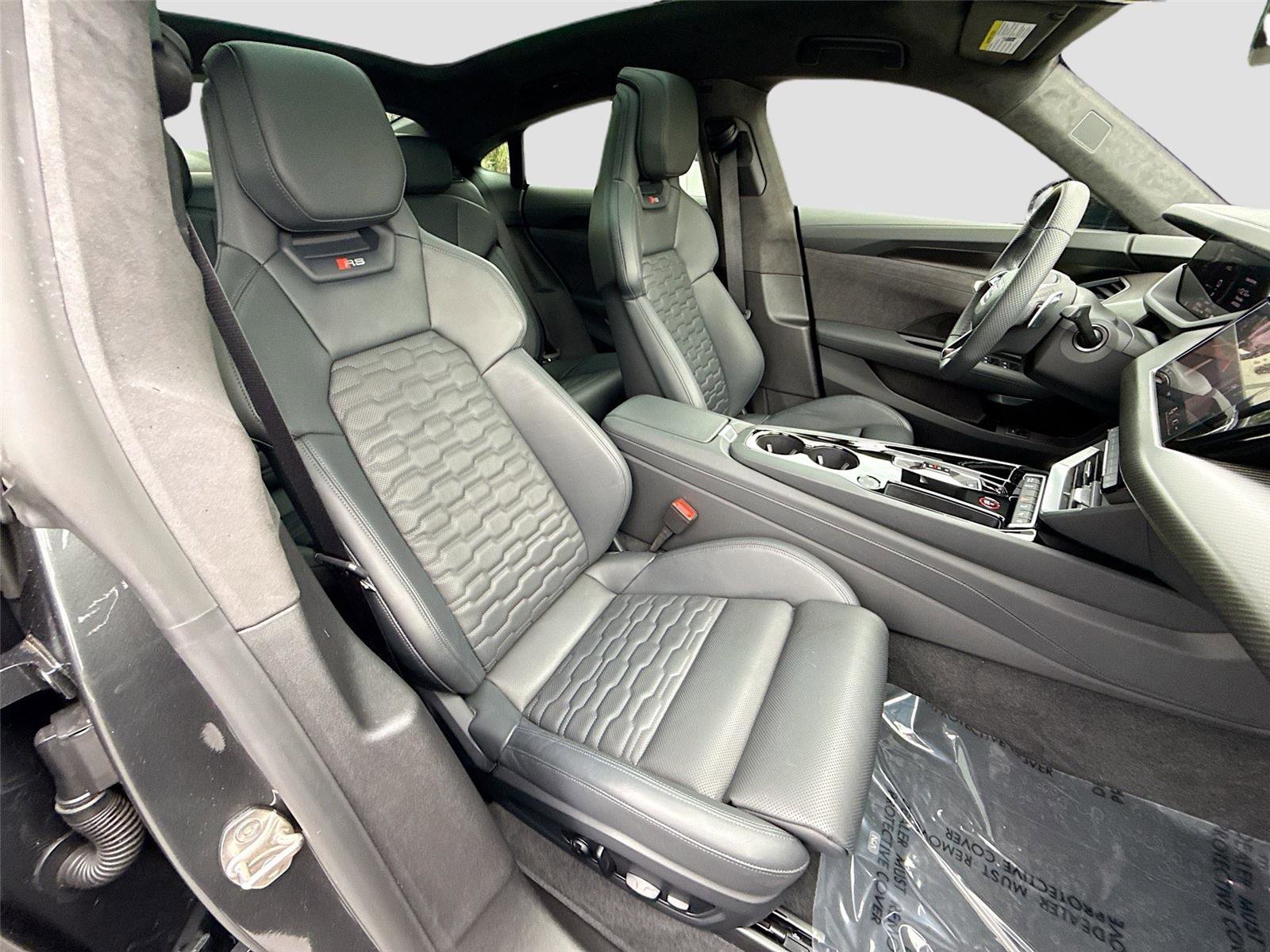 Used 2024 Audi RS e-tron GT w/ Carbon Performance Package AWD/4WD image 30