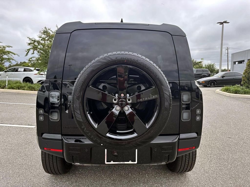New 2026 Land Rover Defender 110 S AWD/4WD image 5