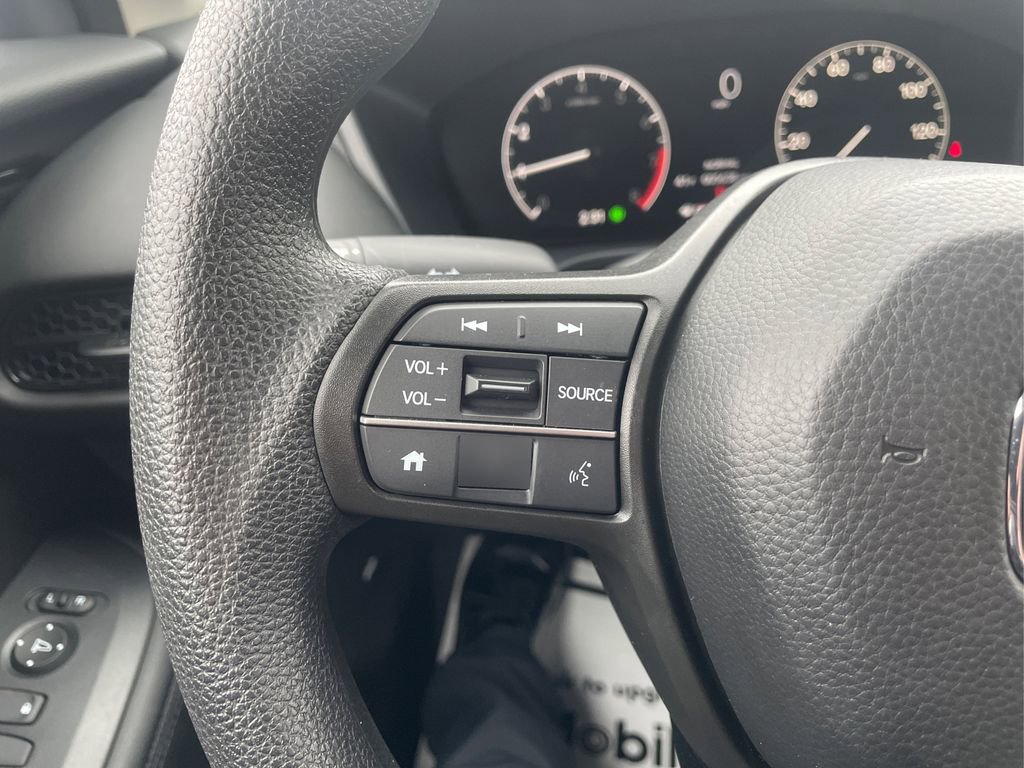 Used 2025 Honda HR-V LX image 27