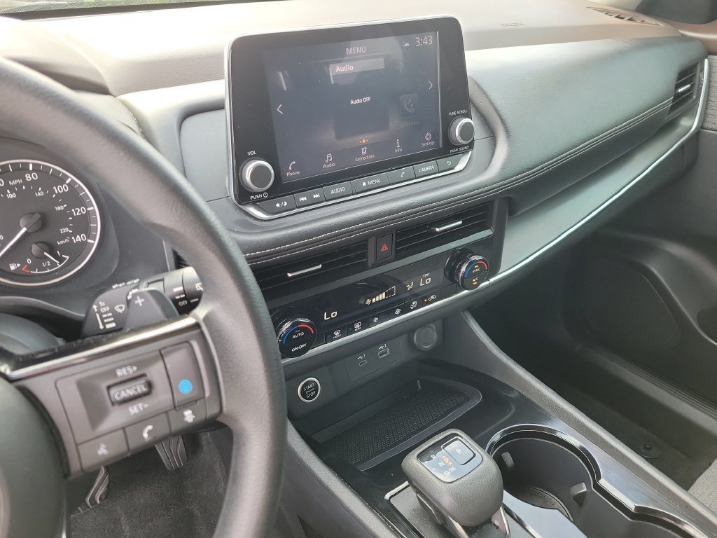 Used 2023 Nissan Rogue SV FWD image 24