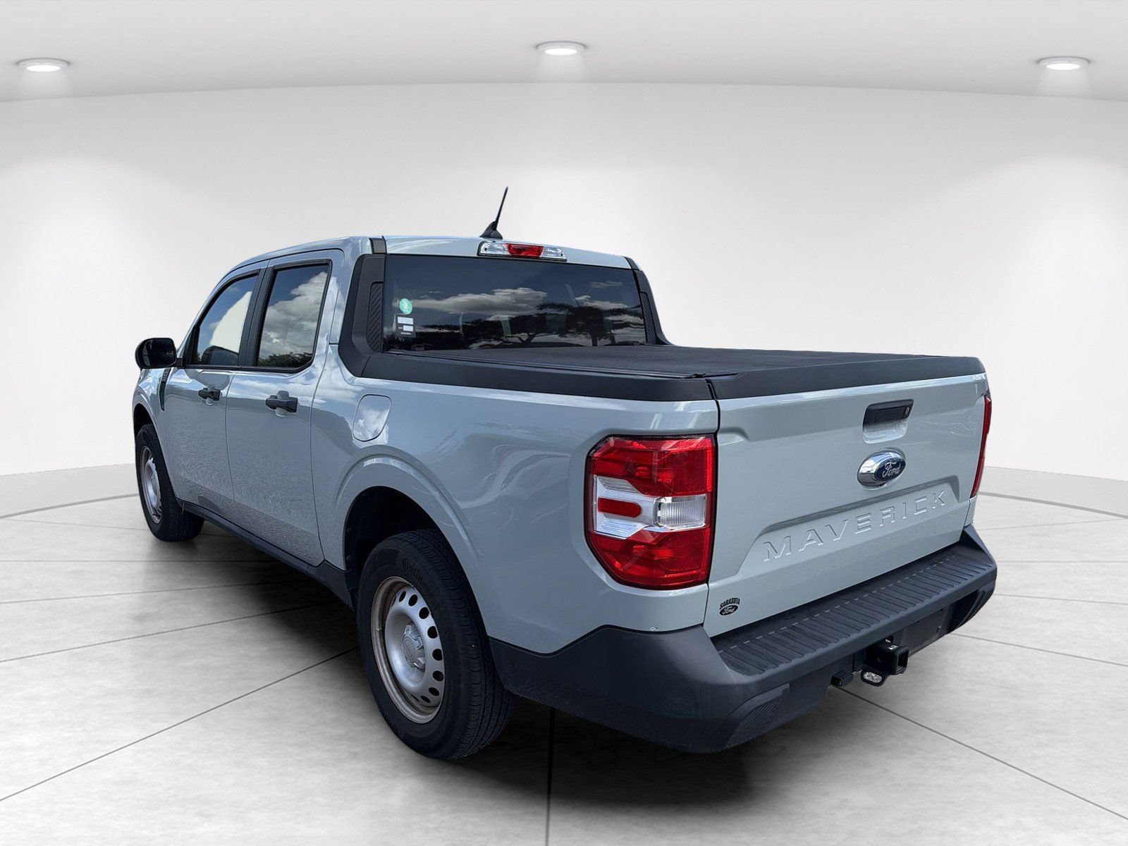 Used 2022 Ford Maverick XL FWD image 6