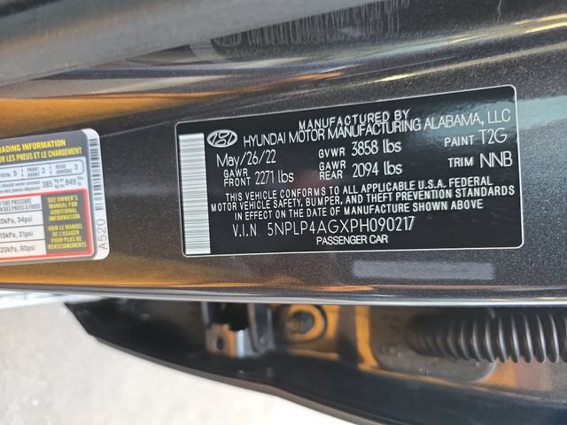 Used 2023 Hyundai Elantra Limited FWD image 25