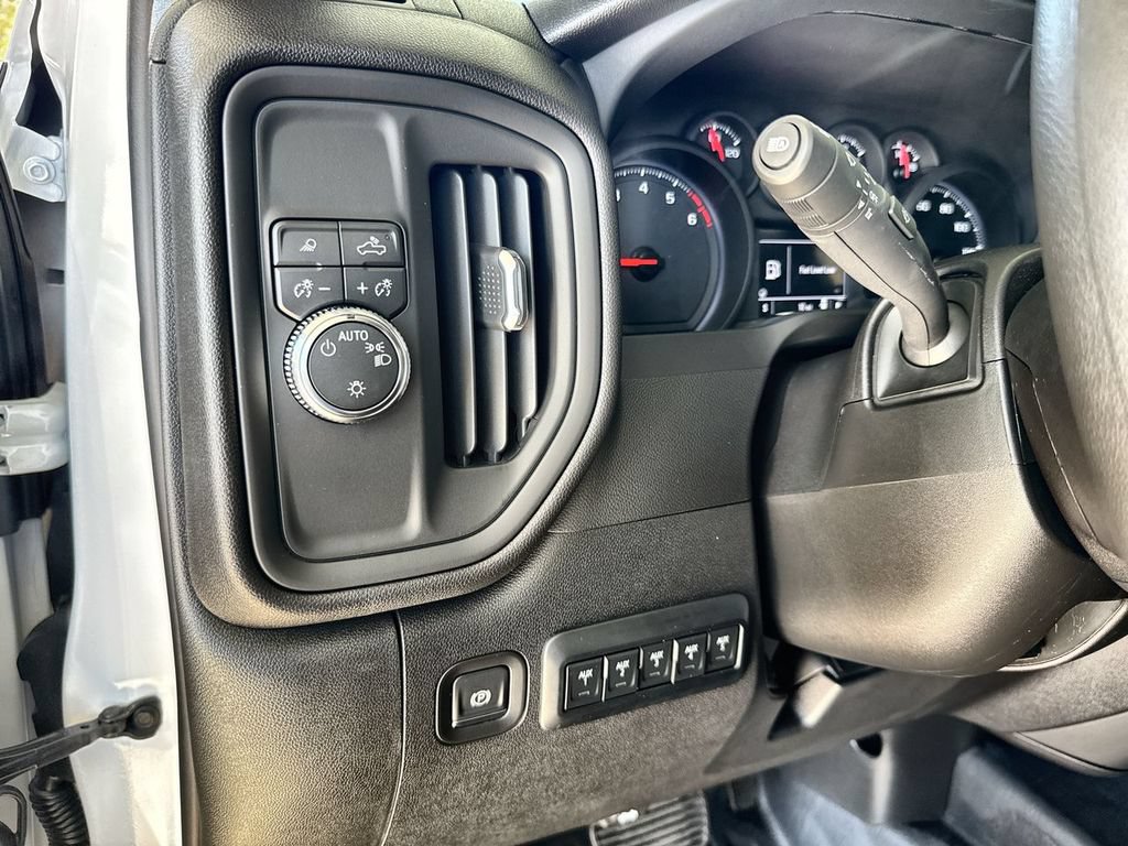 New 2026 GMC Sierra 2500 Pro w/ Convenience Package RWD image 9