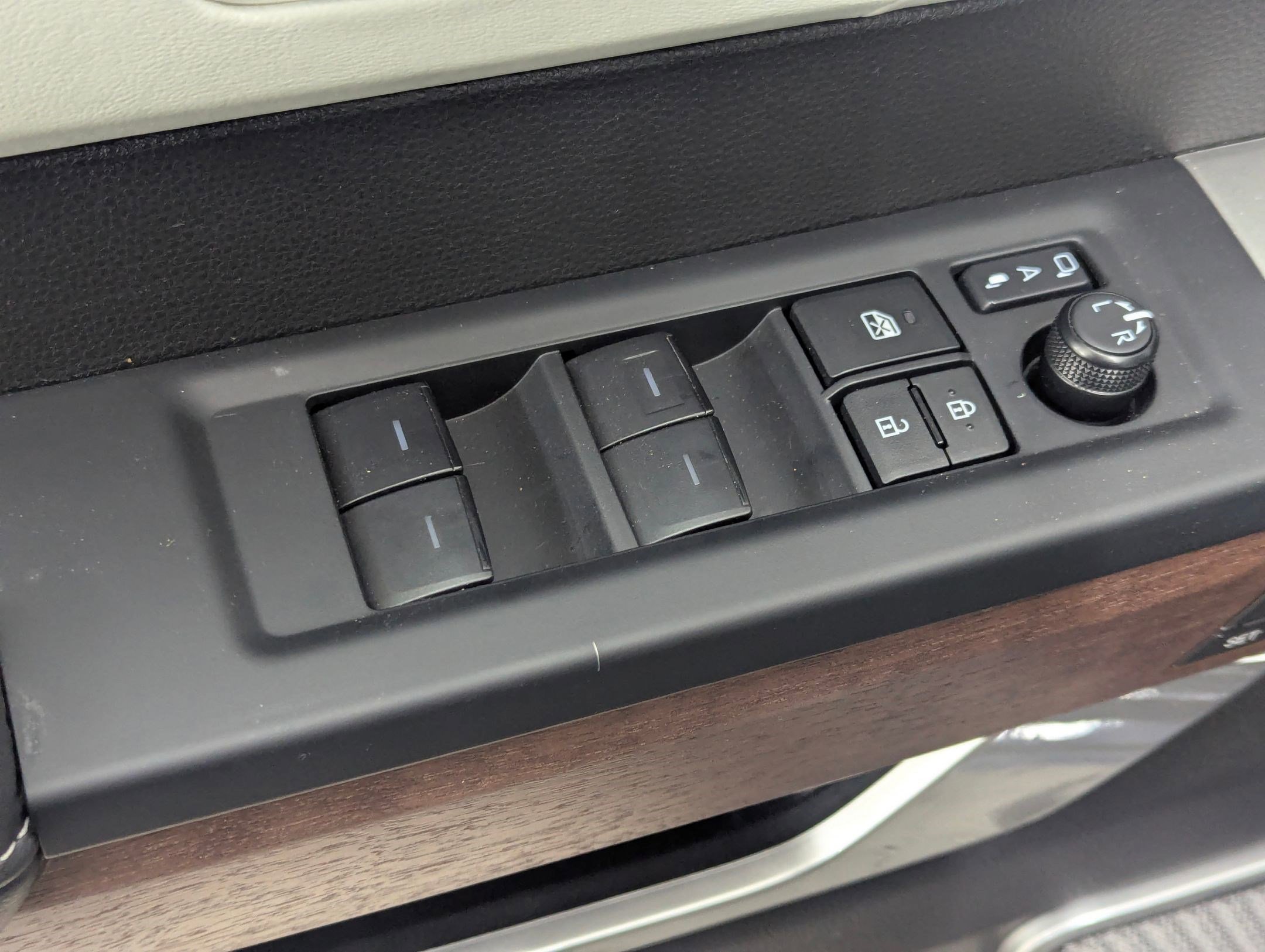 Used 2025 Toyota Sequoia Capstone image 23