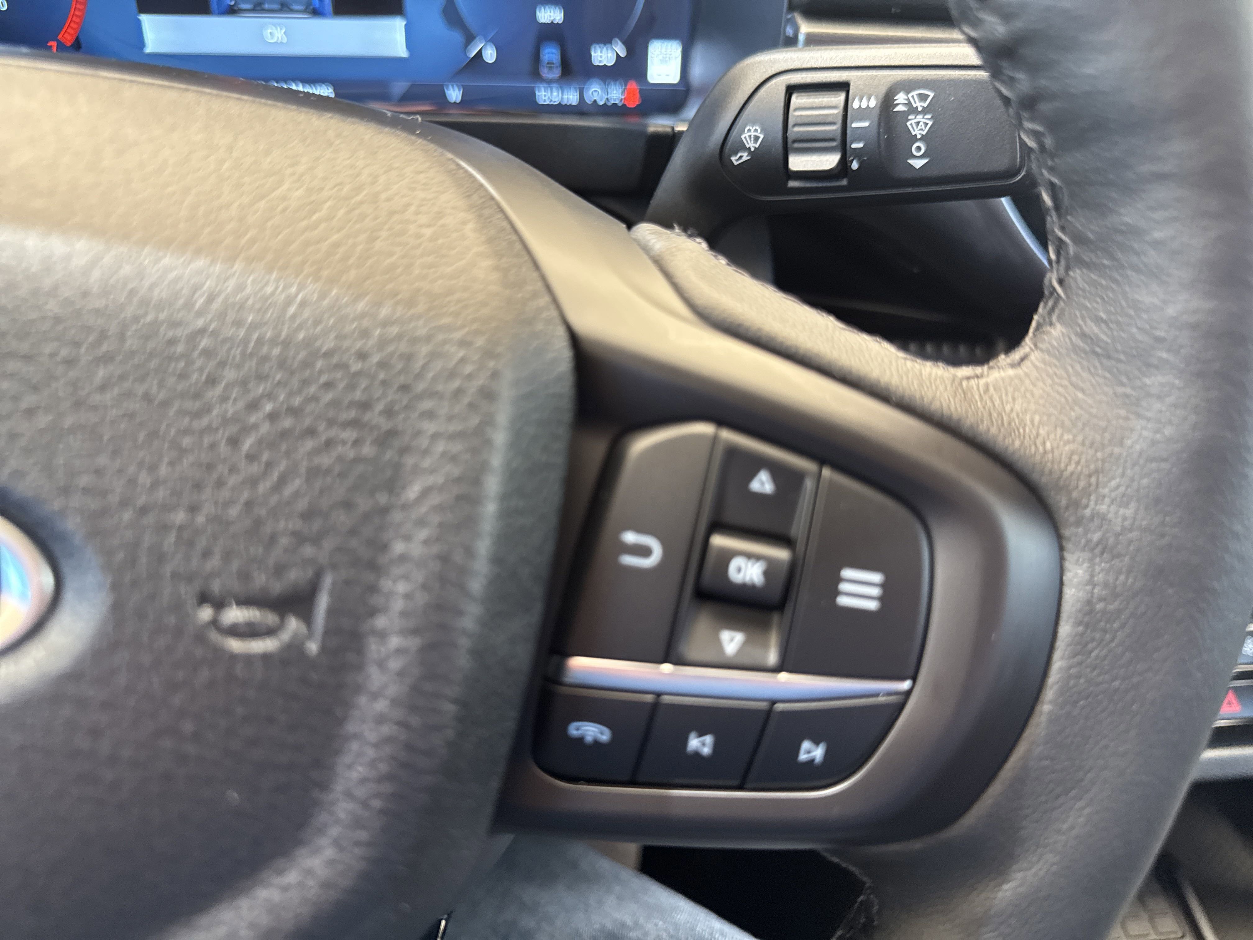 New 2025 Ford Ranger Lariat w/ FX4 Off-Road Package image 32