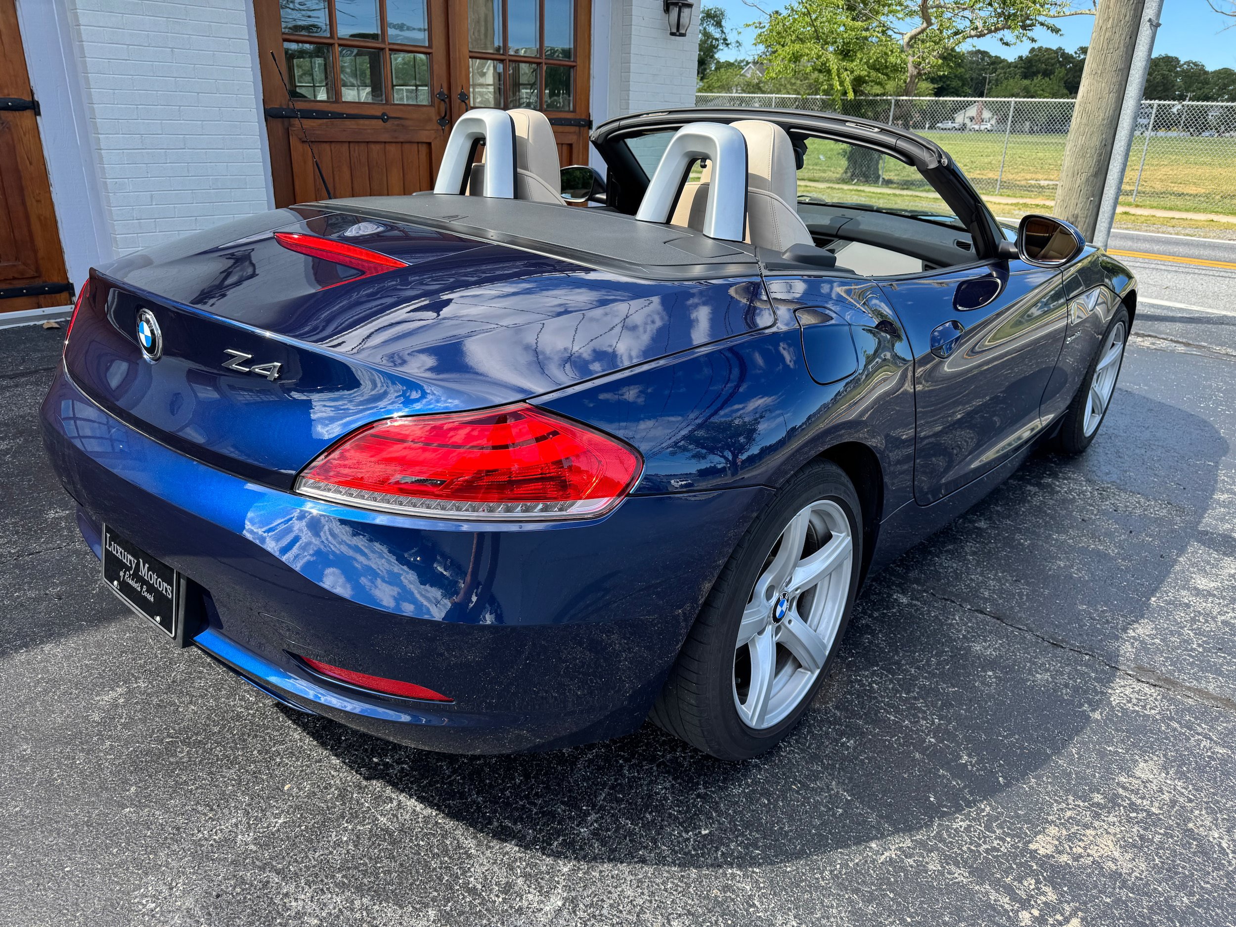Used 2009 BMW Z4 sDrive30i RWD image 3