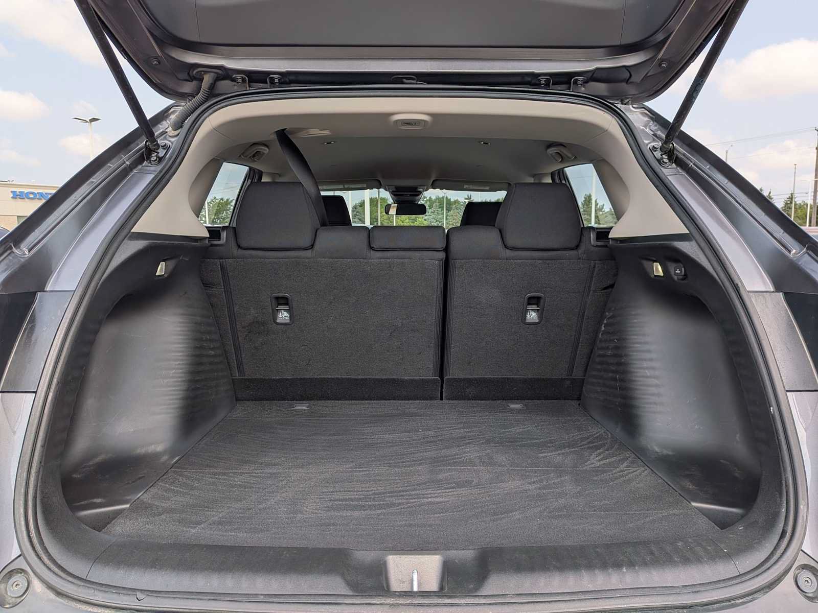 Certified 2023 Honda HR-V LX image 30