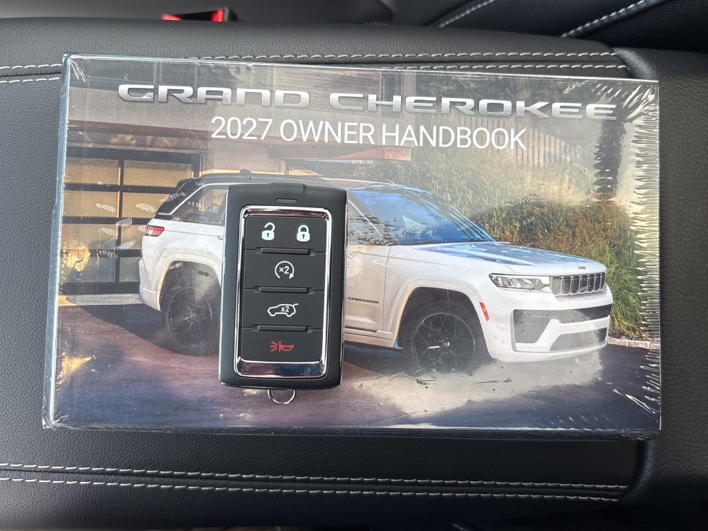 New 2027 Jeep Grand Cherokee Limited AWD/4WD image 22
