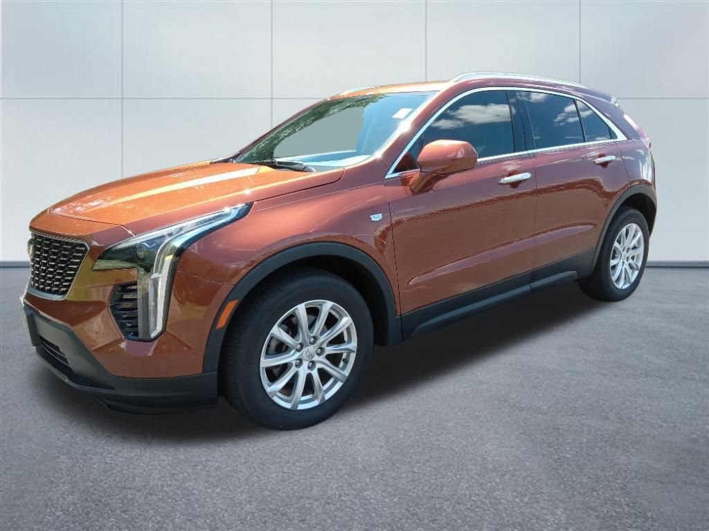 Used 2019 Cadillac XT4 Luxury w/ Cold Weather Package AWD/4WD image 1