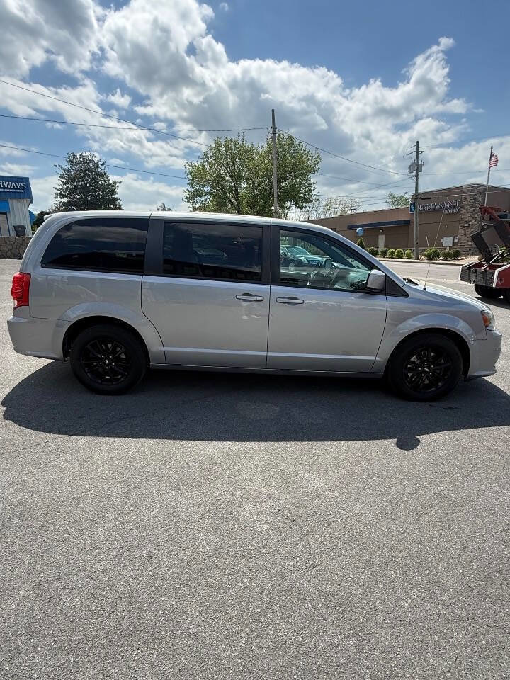 Used 2020 Dodge Grand Caravan GT image 5