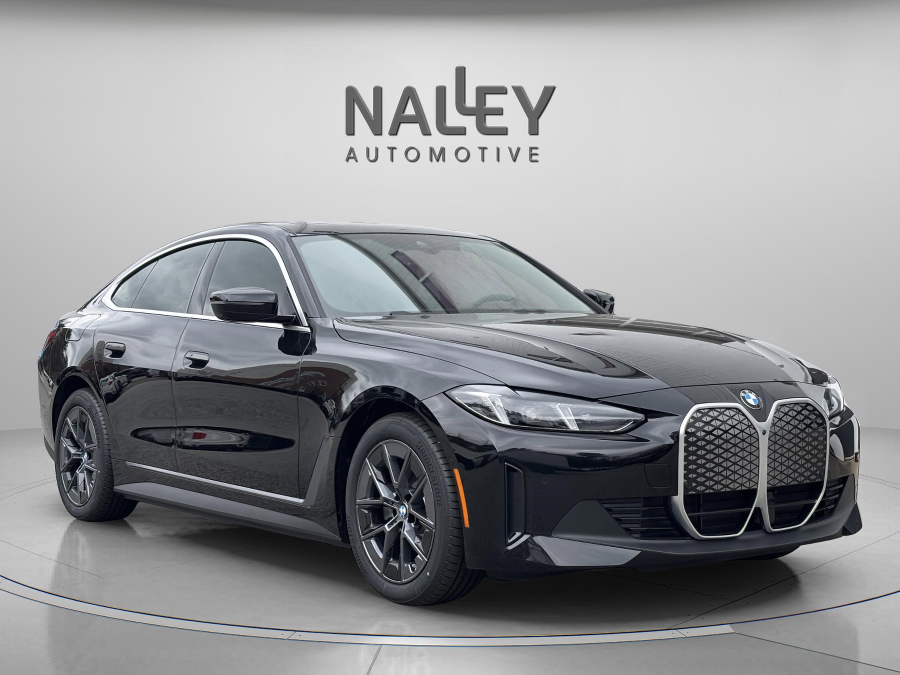 Used 2026 BMW i4 eDrive40 w/ Parking Assistance Package image 5