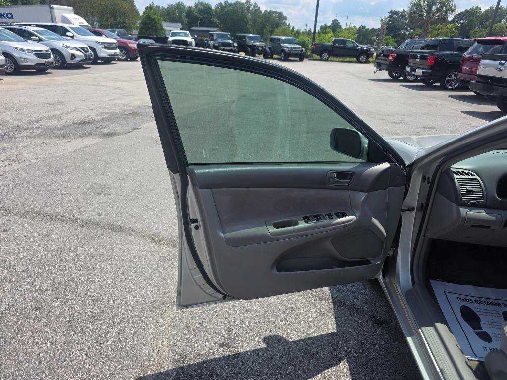 Used 2002 Toyota Camry LE FWD image 6