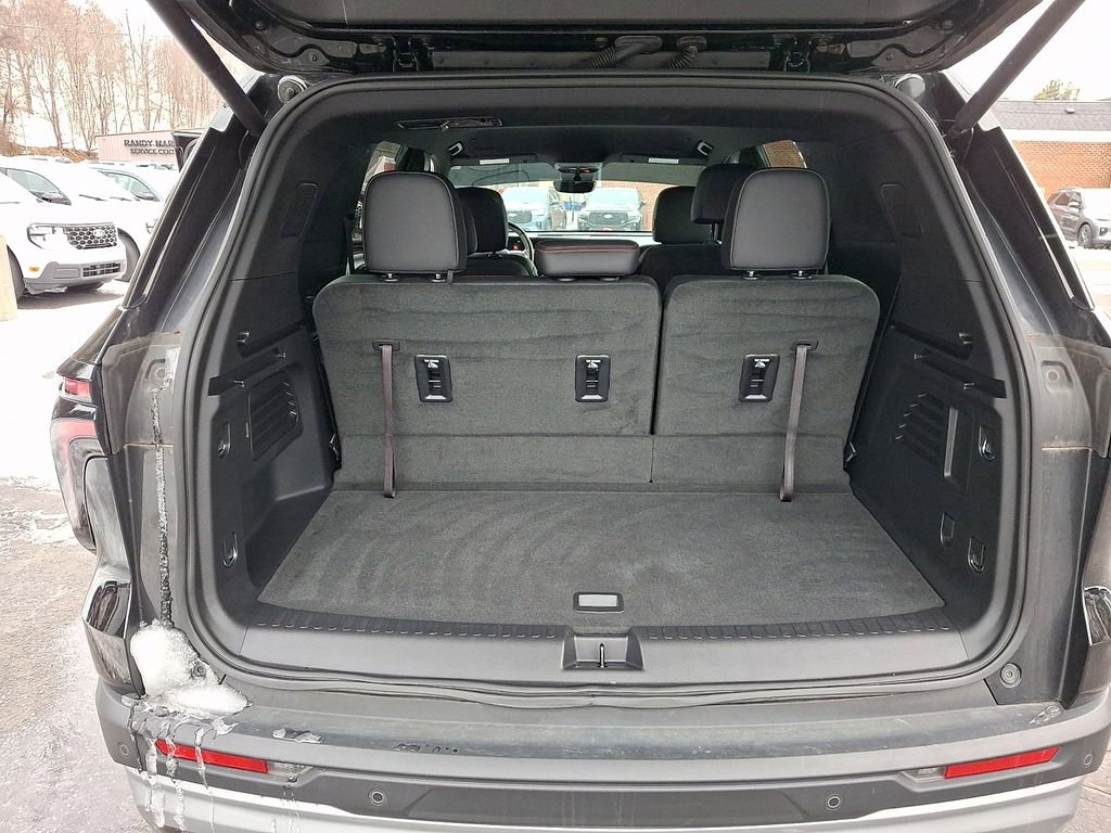 Used 2024 Chevrolet Traverse Z71 w/ Enhanced Driving Package image 29