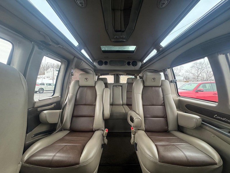 Used 2015 Chevrolet Express 2500 image 13