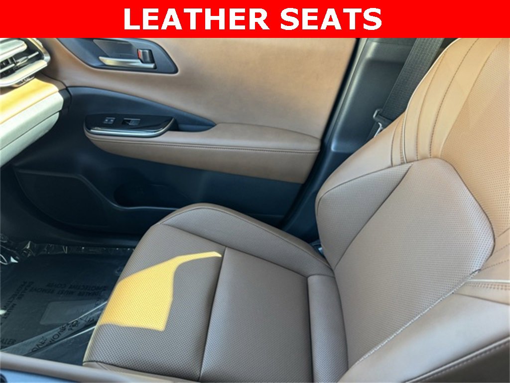 Certified 2025 Toyota Crown Signia image 23