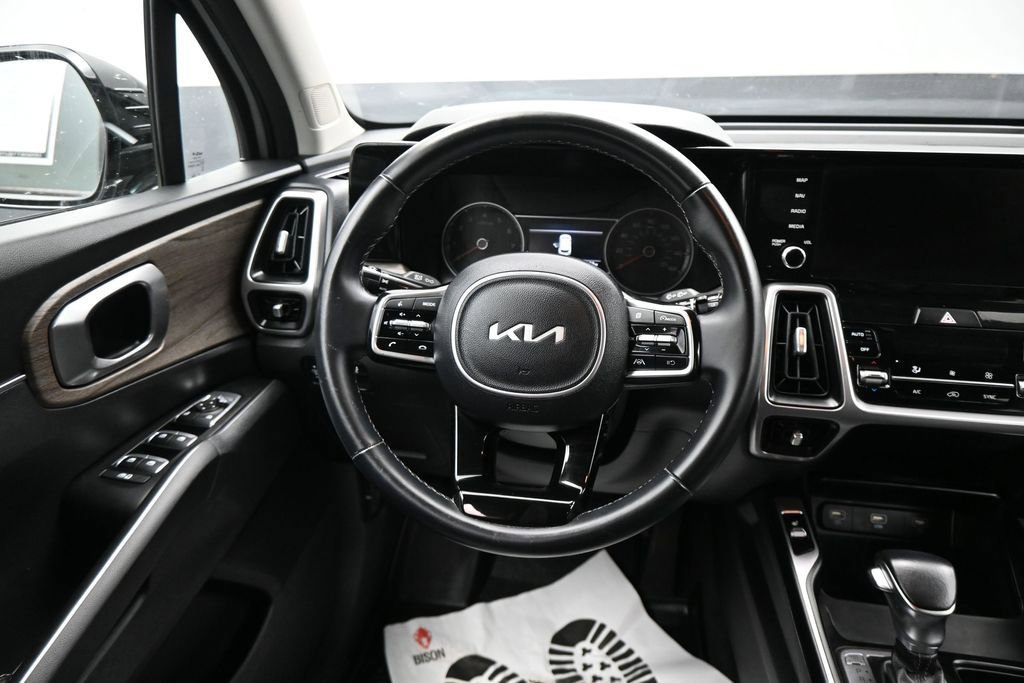 Used 2022 Kia Sorento S AWD/4WD image 14