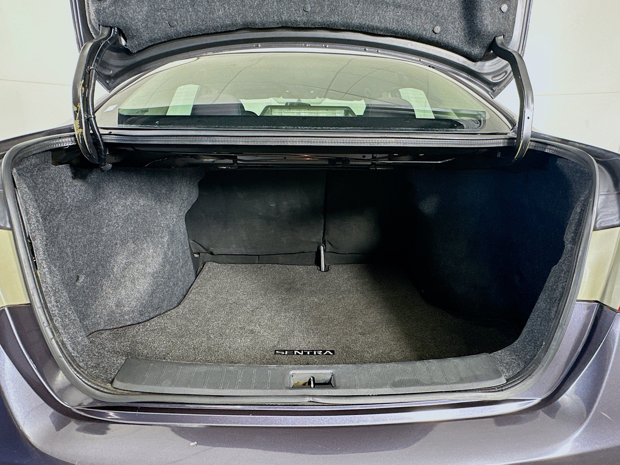 Used 2014 Nissan Sentra SV FWD image 25