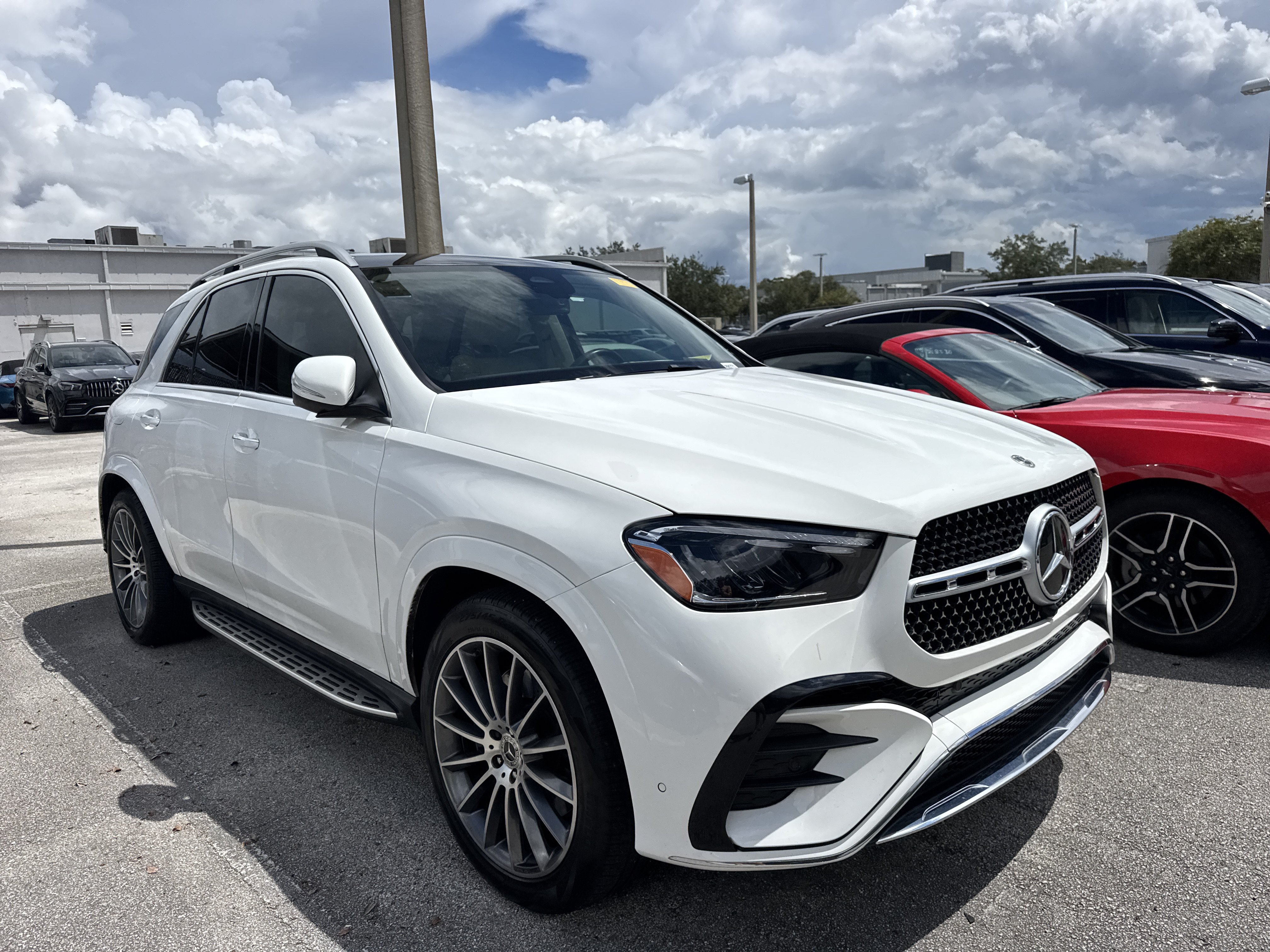 Used 2024 Mercedes-Benz GLE 350 4MATIC image 4