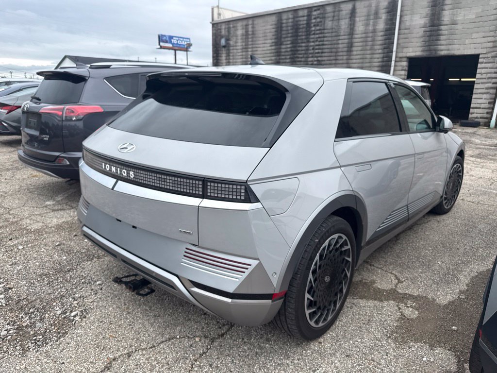 Certified 2023 Hyundai Ioniq 5 Limited AWD/4WD image 5