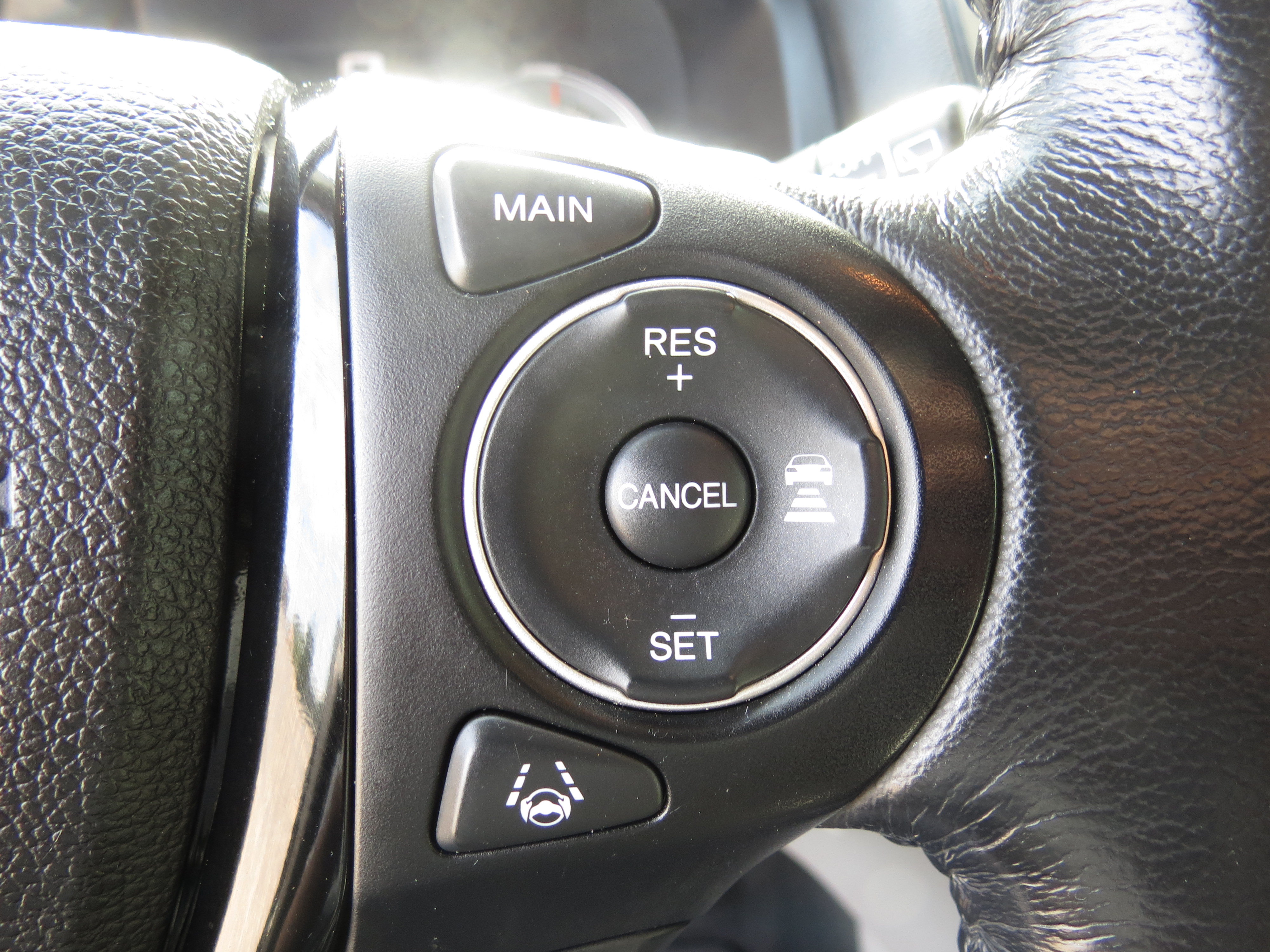 Used 2016 Honda Pilot Touring image 15