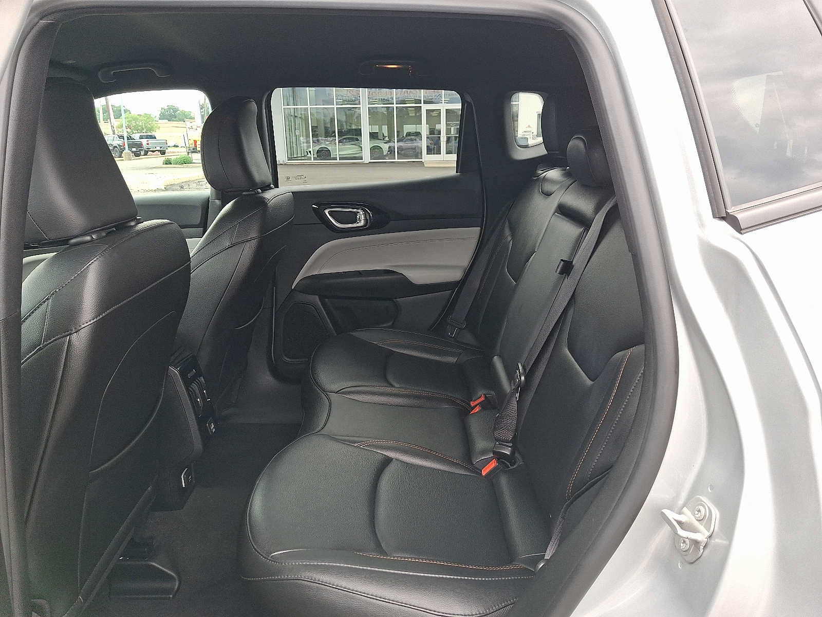 Used 2024 Jeep Compass Limited AWD/4WD image 10