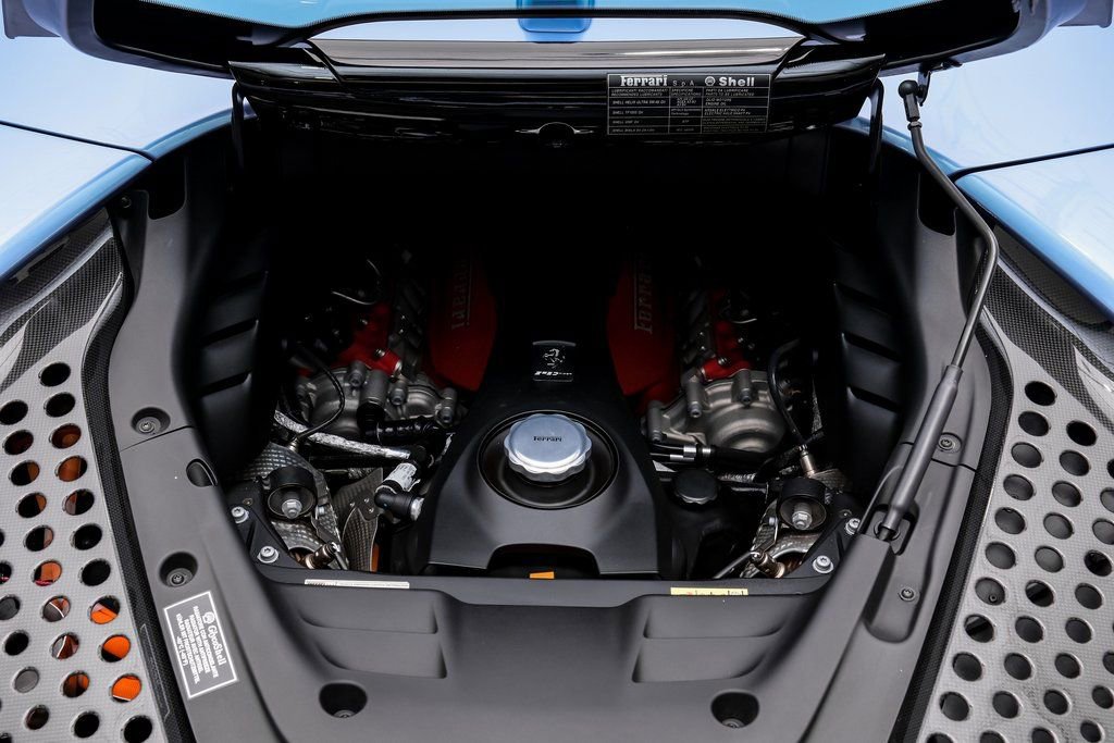 Used 2022 Ferrari SF90 Spider image 56