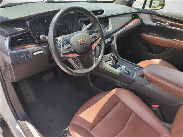 Used 2023 Cadillac XT5 Premium Luxury w/ Technology Package FWD image 9
