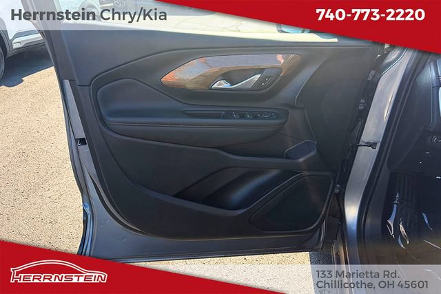 Used 2020 GMC Terrain SLE w/ Driver Convenience Package AWD/4WD image 14