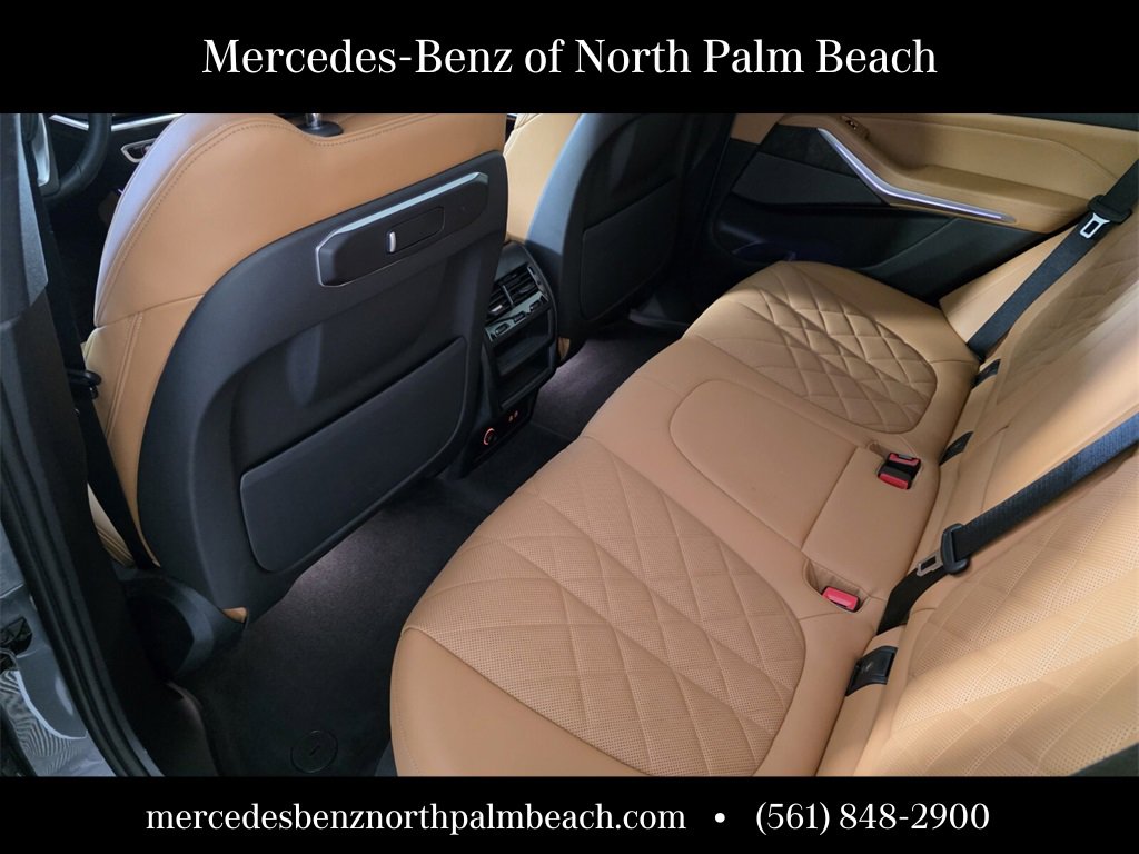 Used 2024 BMW X5 xDrive40i w/ Premium Package image 15