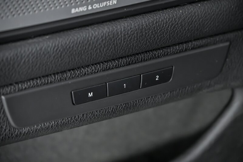 Used 2013 BMW 550i Sedan RWD image 15