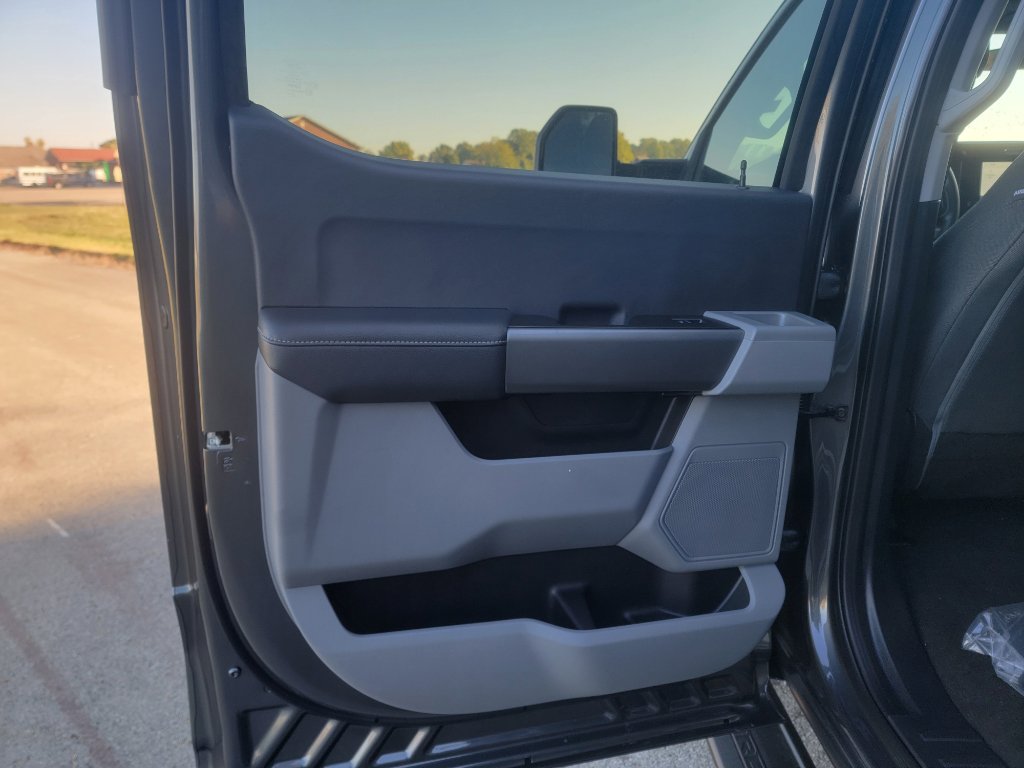 New 2026 Ford F250 XL image 27