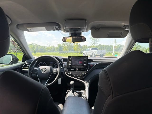 Used 2022 Toyota Camry LE FWD image 16
