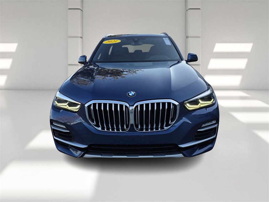 Used 2021 BMW X5 xDrive40i w/ Premium Package image 2